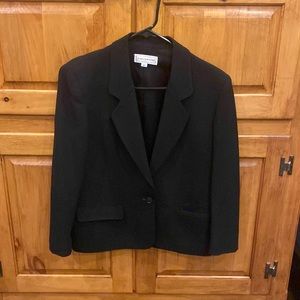Jones New York women’s suit jacket/blazer size12 Black